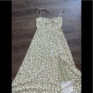 brand new lulus dress ! never worn !! sold out online i’m xs